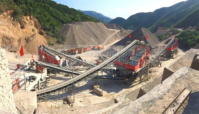 1216破碎機(jī)使用現(xiàn)場(chǎng)