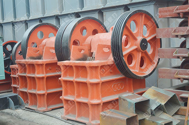 顎式破碎機(jī)