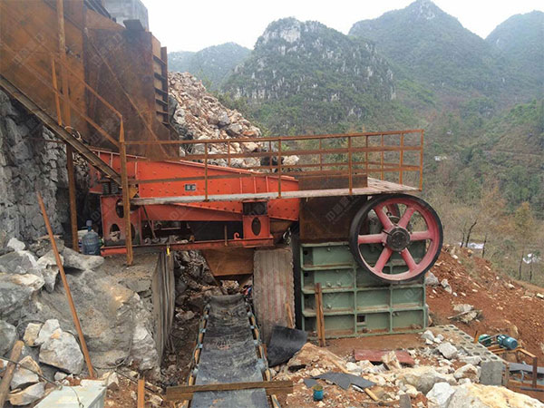 鄂式打石頭機(jī)作業(yè)環(huán)境